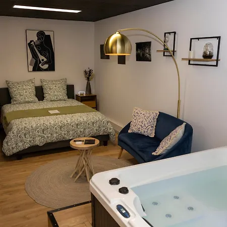 Les Lofts Du Château De Posset Alojamento de Acomodação e Pequeno-almoço 4*